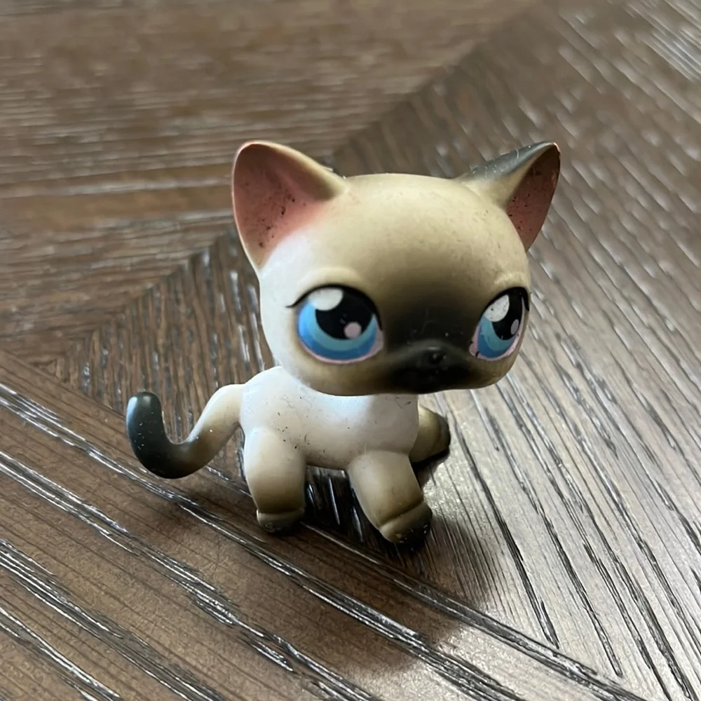 Littlest Pet Shop Hasbro retired Siamese cat #5 gray and white blue eyes rare